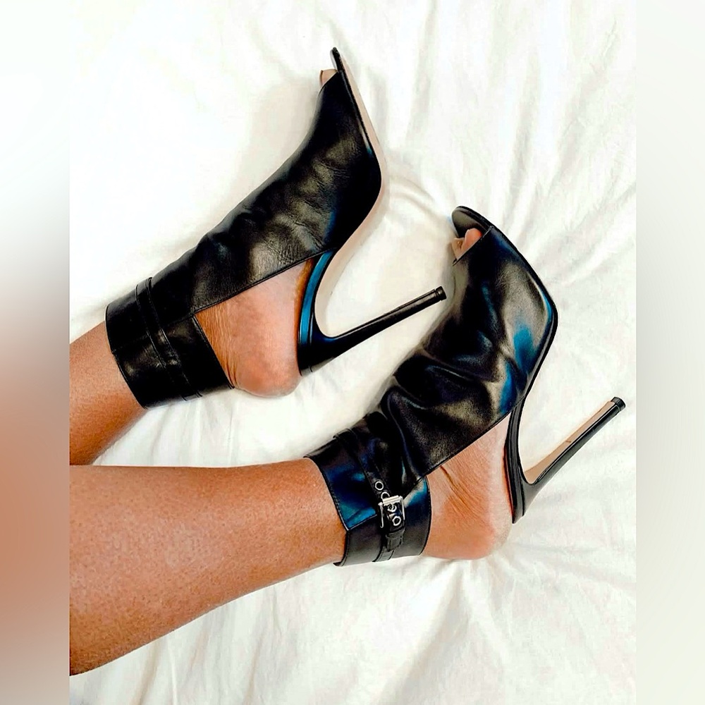 GIANVITO ROSSI Cutout Ankle Boots